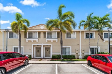 Lake Townhome/Townhouse For Sale in Tamarac, Florida