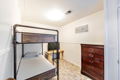 Excellent Investment Opportunity! This mobile home park includes - photo 8