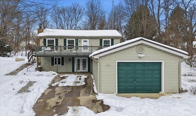 Apple Valley Lake Home For Sale in Howard Ohio