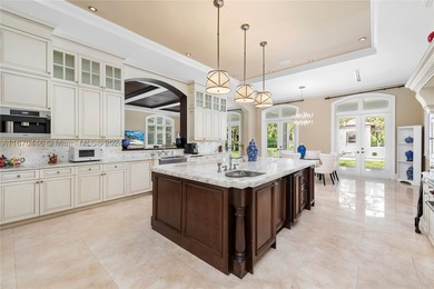 Palatial Neoclassical Estate on 1.2 park-like acres in - photo 15