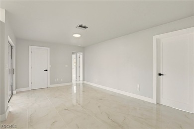 Welcome to 3805 SE 12th Ave - a beautifully renovated 3-bedroom - photo 16