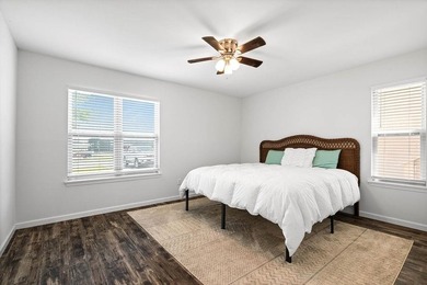 Enjoy waterfront living in this beautifully located Bayhouse - photo 18