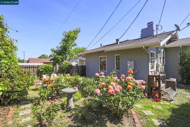 Charming 1920 Craftsman bungalow with a welcoming front porch - photo 22