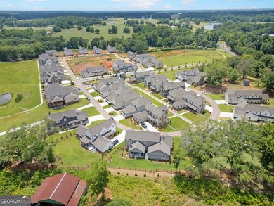 Welcome to this cottage style planning community in the - photo 4