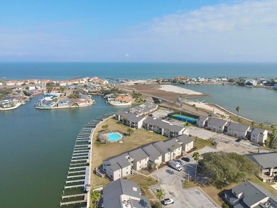 Enjoy waterfront living in this beautifully located Bayhouse - photo 27