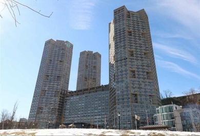 Lake Condo For Sale in Guttenberg, New Jersey