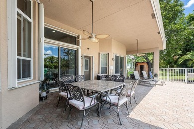 Welcome to this beautifully maintained 5-bedroom, 3-bathroom - photo 32
