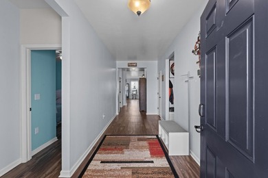 If you're looking for exceptional value, an ideal layout, and a - photo 9