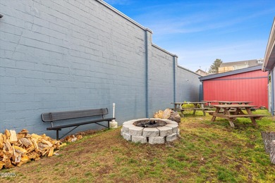 PRICE SLASHED! Motivated owner! Commercial building in One of