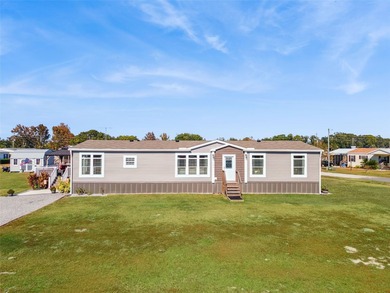 Lake Panasoffkee Home For Sale in Lake Panasoffkee Florida