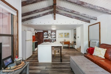 UNIQUE RARE CABIN, Welcome to the Squirrels Nest. Located on a - photo 3
