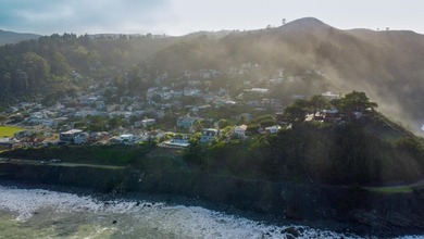Oceanfront property with stunning views of the Pacific Ocean and - photo 15