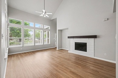 Welcome to this beautifully maintained 4-bedroom, 2.5-bath home - photo 5