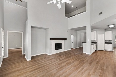 Welcome to this beautifully maintained 4-bedroom, 2.5-bath home - photo 6