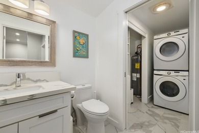 A rare offering in the heart of Manoa, this extensively - photo 14