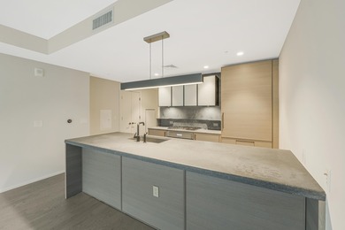 Residence 6C at 1425 Hudson is the kind of uptown waterfront