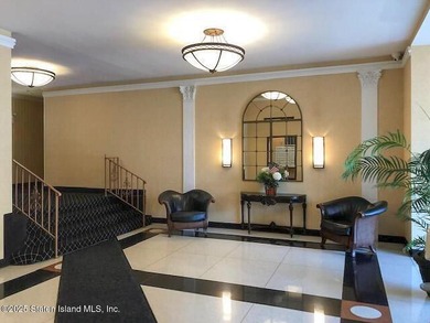 Location ! Location ! LUXURY hi rise , Staten Island best kept - photo 7