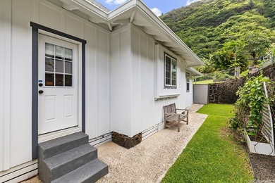 A rare offering in the heart of Manoa, this extensively - photo 19