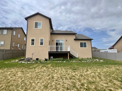 PRICE DROP: Beautiful 2-story home with NO HOA and nearly 4,000 - photo 26