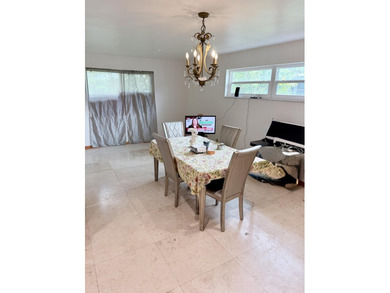Spacious ranch featuring 4 bedrooms and 3 baths with open - photo 27