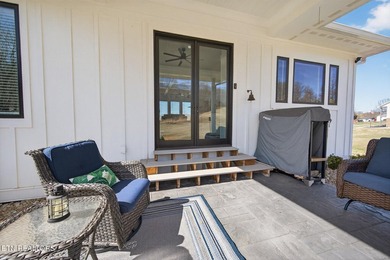 Stunning modern move-in ready home in Morristown -- 2 bed, 3 - photo 28