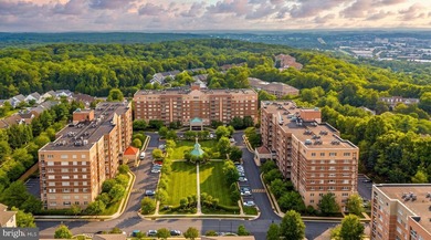 Welcome to easy, low-maintenance living in the heart of Mays - photo 41