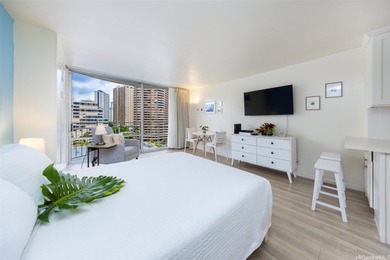 Situated at the entrance of Waikiki, Ilikai Marina features an - photo 2