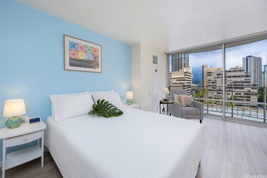 Situated at the entrance of Waikiki, Ilikai Marina features an - photo 4