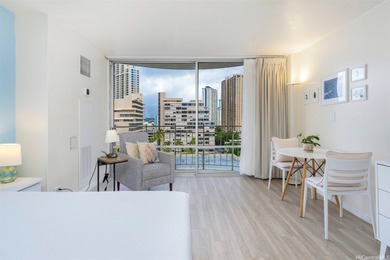 Situated at the entrance of Waikiki, Ilikai Marina features an - photo 5