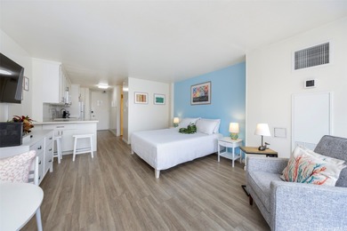 Situated at the entrance of Waikiki, Ilikai Marina features an - photo 10