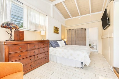 Discover a home that offers both privacy and space. This - photo 11