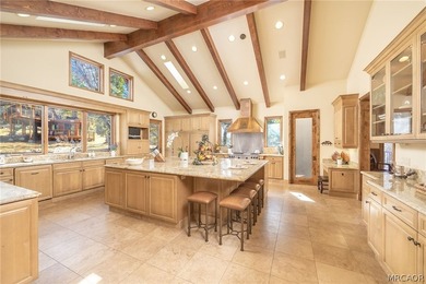 Experience the pinnacle of Big Bear mountain living in this - photo 14