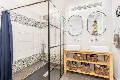 Discover a home that offers both privacy and space. This - photo 18