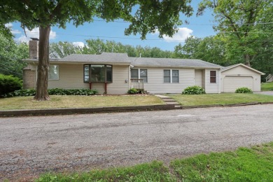 Duck Lake Home For Sale in Ingleside Illinois