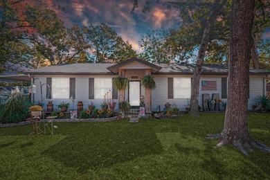 Lake Home For Sale in Tool, Texas