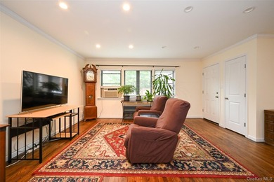 Beautifully maintained brick 2-family in prime Flushing location - photo 8