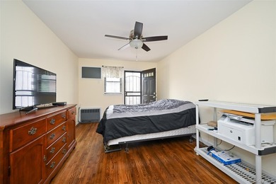Beautifully maintained brick 2-family in prime Flushing location - photo 9