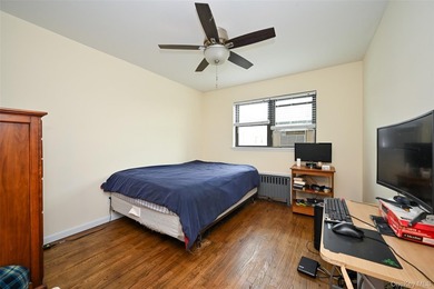 Beautifully maintained brick 2-family in prime Flushing location - photo 10