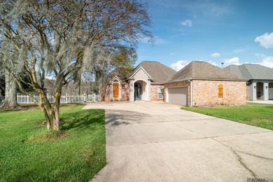 Lake Home For Sale in Maurepas, Louisiana