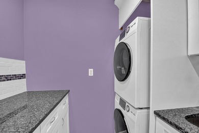 Welcome to this beautifully maintained lower unit, move-in-ready - photo 10