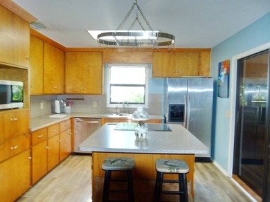 Charming 3/2 Home with Lake Okeechobee Access! Enjoy waterfront - photo 12