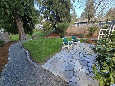 Beautifully Updated 3-Bedroom home sitting on a perfectly - photo 15