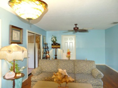 Charming 3/2 Home with Lake Okeechobee Access! Enjoy waterfront - photo 16