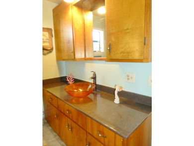 Charming 3/2 Home with Lake Okeechobee Access! Enjoy waterfront - photo 18