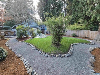 Beautifully Updated 3-Bedroom home sitting on a perfectly - photo 20