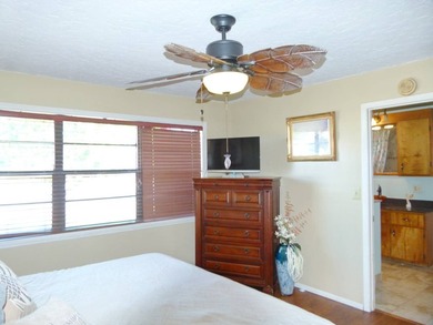Charming 3/2 Home with Lake Okeechobee Access! Enjoy waterfront - photo 25