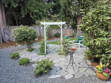 Beautifully Updated 3-Bedroom home sitting on a perfectly - photo 26