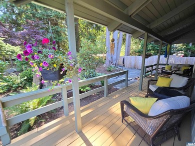 Beautifully Updated 3-Bedroom home sitting on a perfectly - photo 32