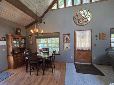 Beautifully Updated 3-Bedroom home sitting on a perfectly - photo 39