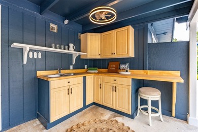 Welcome to the beach home of your dreams, where location and - photo 8